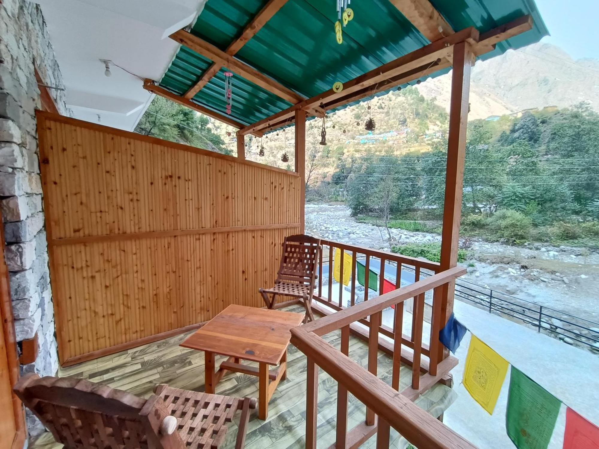 Sharda Resort-Tirthan Valley Banjar Exterior photo