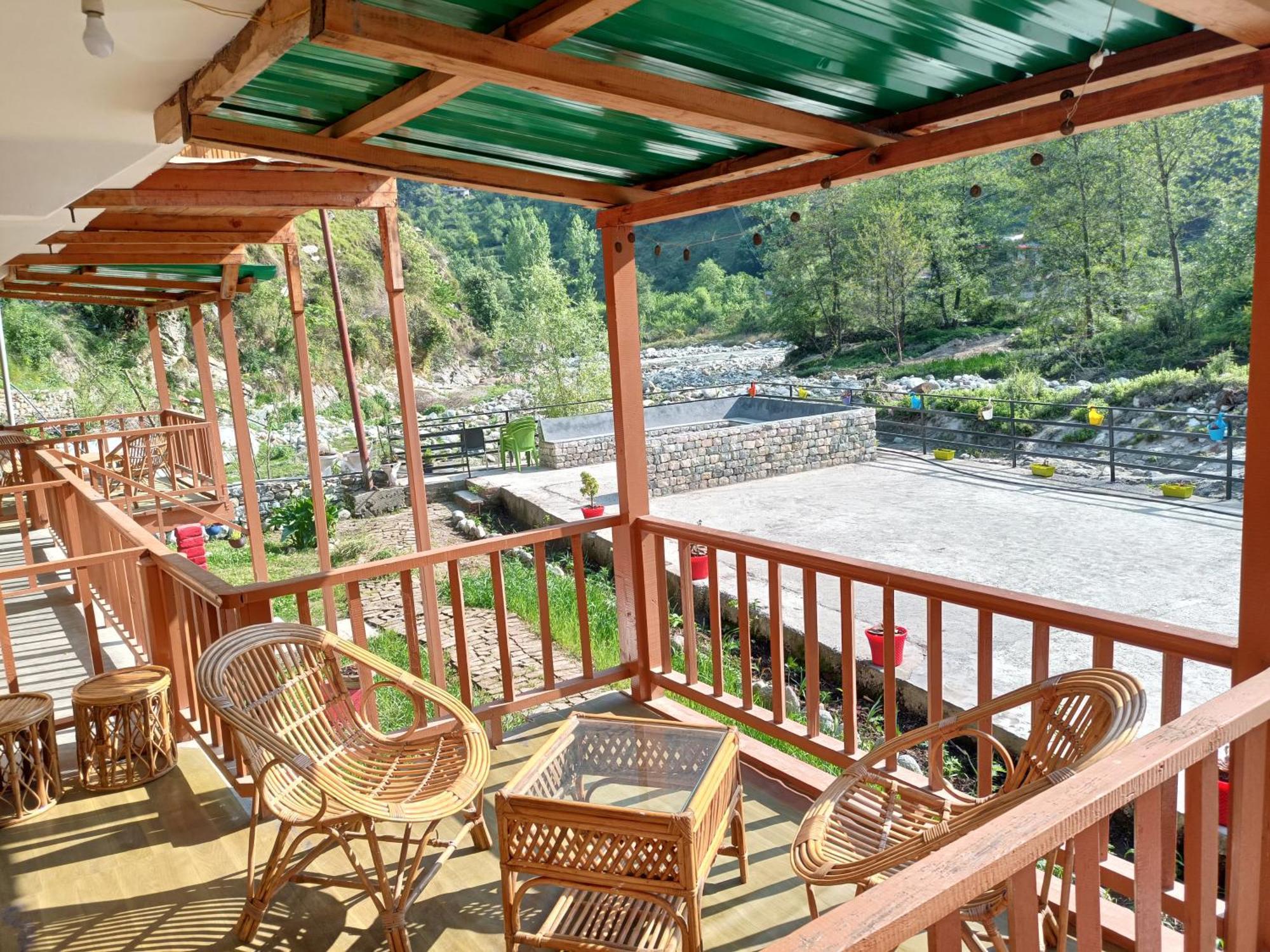 Sharda Resort-Tirthan Valley Banjar Exterior photo